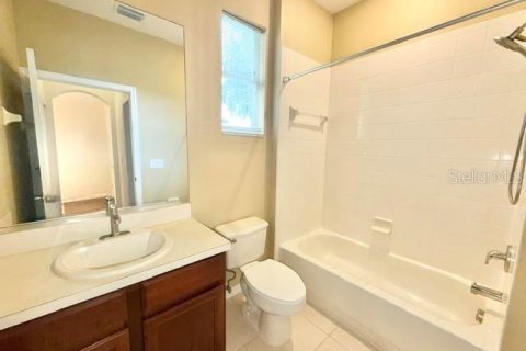 Villa ou maison à louer à Oviedo, Floride: 3 chambres, 143.91 m2 № 2408785 - photo 4