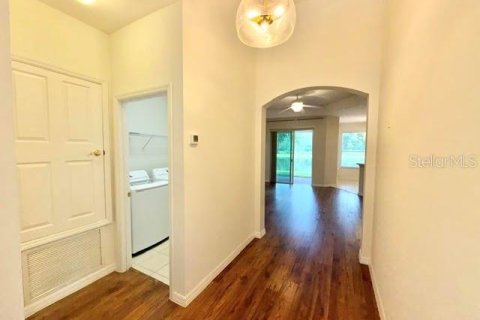 Villa ou maison à louer à Oviedo, Floride: 3 chambres, 143.91 m2 № 2408785 - photo 2