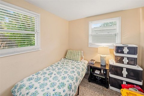 House in Largo, Florida 3 bedrooms, 75.34 sq.m. № 2398260 - photo 9