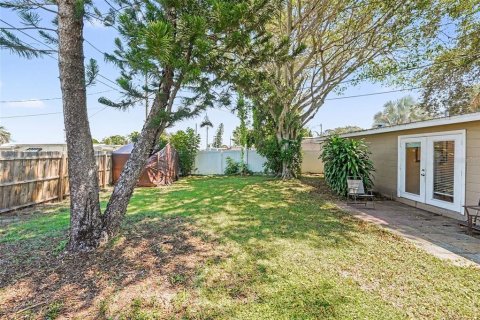 House in Largo, Florida 3 bedrooms, 75.34 sq.m. № 2398260 - photo 12