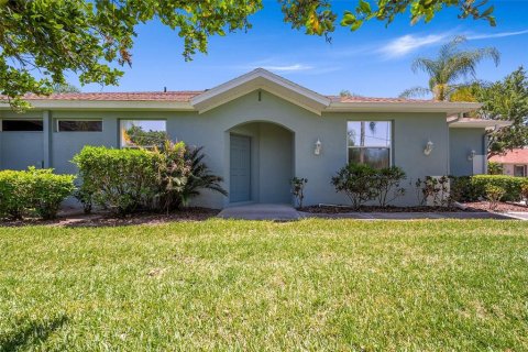 Condominio en venta en Sun City Center, Florida, 2 dormitorios, 110.55 m2 № 2113465 - foto 2