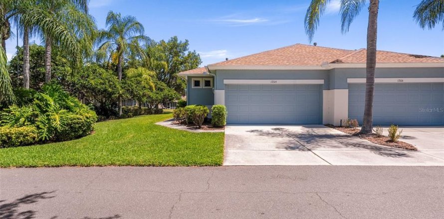 Condominio en Sun City Center, Florida, 2 dormitorios  № 2113465