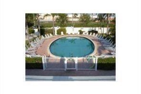 Copropriété à vendre à Fort Lauderdale, Floride: 2 chambres, 88.26 m2 № 2088130 - photo 5