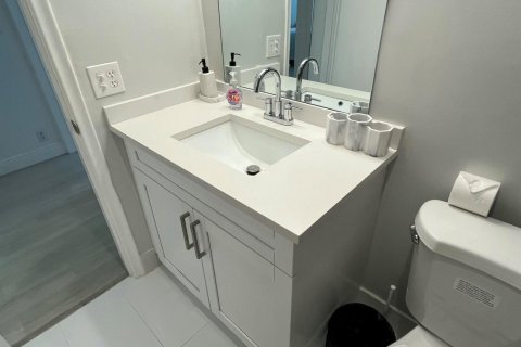 Copropriété à vendre à Fort Lauderdale, Floride: 2 chambres, 88.26 m2 № 2088130 - photo 18