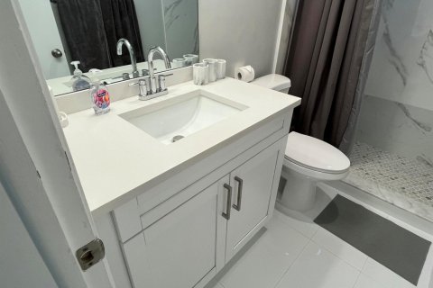 Copropriété à vendre à Fort Lauderdale, Floride: 2 chambres, 88.26 m2 № 2088130 - photo 17