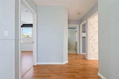 Купить виллу или дом в Мирамар, Флорида 4 спальни, 218.04м2, № 2017950 - фото 24