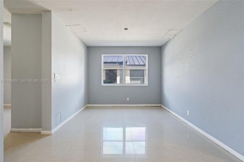 Купить виллу или дом в Мирамар, Флорида 4 спальни, 218.04м2, № 2017950 - фото 10