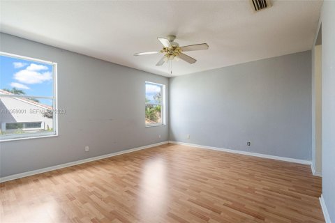 Купить виллу или дом в Мирамар, Флорида 4 спальни, 218.04м2, № 2017950 - фото 25