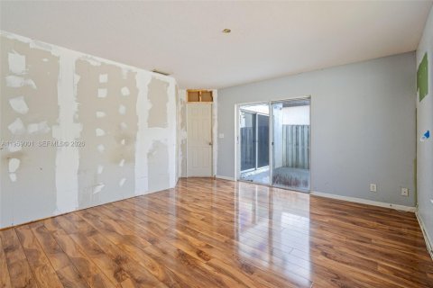 Купить виллу или дом в Мирамар, Флорида 4 спальни, 218.04м2, № 2017950 - фото 21