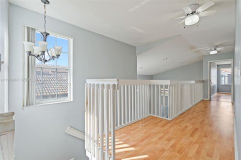 Купить виллу или дом в Мирамар, Флорида 4 спальни, 218.04м2, № 2017950 - фото 22