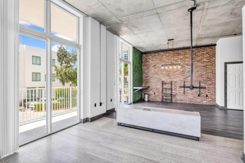 Купить кондоминиум в Холливуд, Флорида 1 комната, 97.92м2, № 2084159 - фото 11