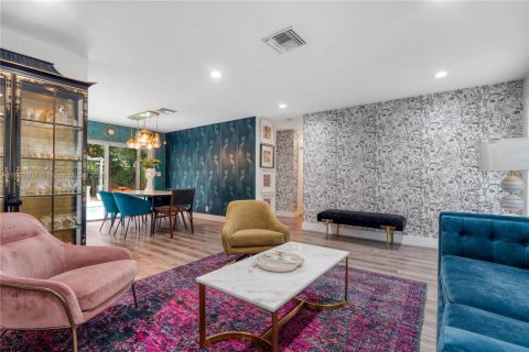 Villa ou maison à louer à Fort Lauderdale, Floride: 3 chambres, 176.14 m2 № 1946432 - photo 3