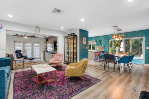 Villa ou maison à louer à Fort Lauderdale, Floride: 3 chambres, 176.14 m2 № 1946432 - photo 1
