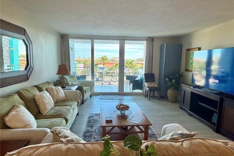 Condo in Clearwater, Florida, 2 bedrooms  № 2377954 - photo 12