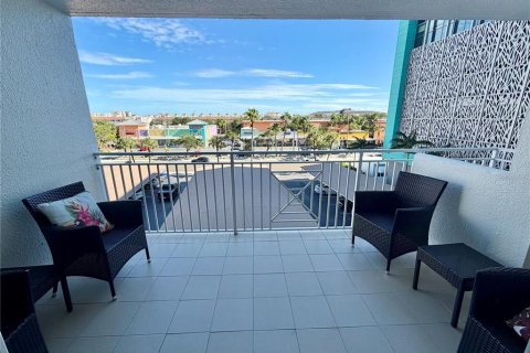 Condo in Clearwater, Florida, 2 bedrooms  № 2377954 - photo 23