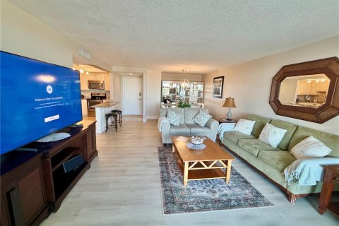 Condo in Clearwater, Florida, 2 bedrooms  № 2377954 - photo 20