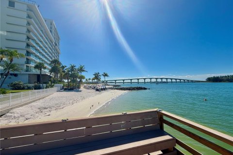 Condo in Clearwater, Florida, 2 bedrooms  № 2377954 - photo 5