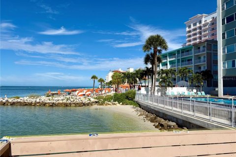 Condo in Clearwater, Florida, 2 bedrooms  № 2377954 - photo 7