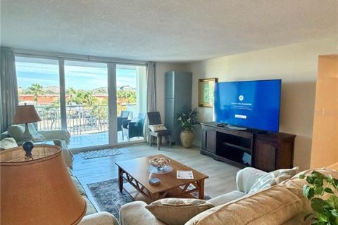 Condo in Clearwater, Florida, 2 bedrooms  № 2377954 - photo 13