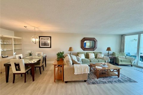 Condo in Clearwater, Florida, 2 bedrooms  № 2377954 - photo 18