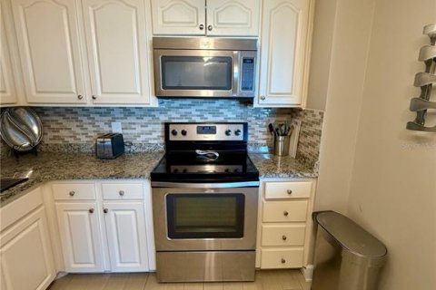 Condo in Clearwater, Florida, 2 bedrooms  № 2377954 - photo 30