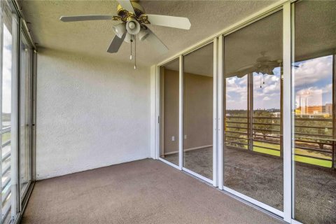 Condo in Bradenton, Florida, 1 bedroom  № 2208951 - photo 25