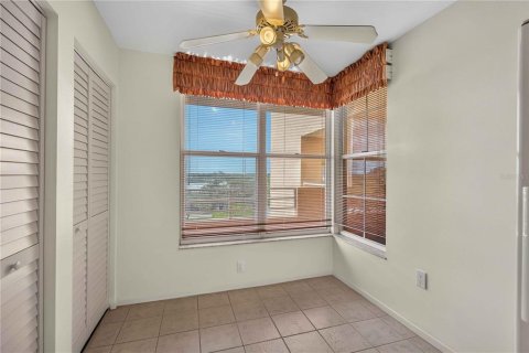 Condo in Bradenton, Florida, 1 bedroom  № 2208951 - photo 12
