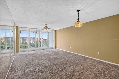 Condo in Bradenton, Florida, 1 bedroom  № 2208951 - photo 5