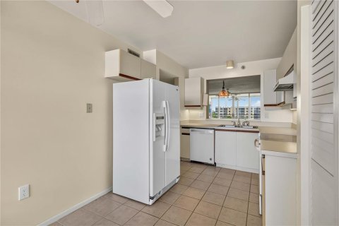 Condo in Bradenton, Florida, 1 bedroom  № 2208951 - photo 15