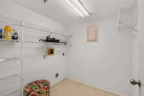 Condo in Bradenton, Florida, 1 bedroom  № 2208951 - photo 17