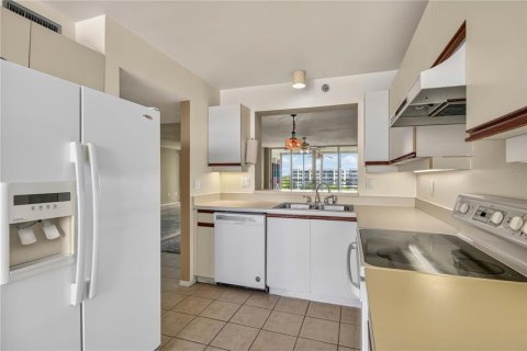 Condo in Bradenton, Florida, 1 bedroom  № 2208951 - photo 16