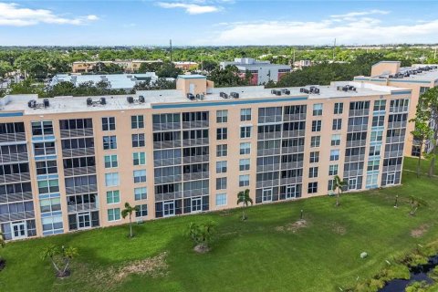 Condo in Bradenton, Florida, 1 bedroom  № 2208951 - photo 28