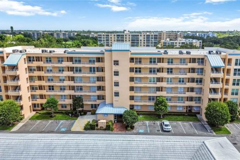 Кондоминиум с 7 комнатами в Брейдентон, Флорида № 2208951