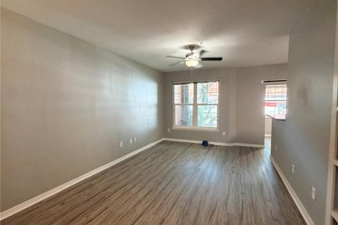 Condo in Tampa, Florida, 2 bedrooms № 2098103 - photo 4