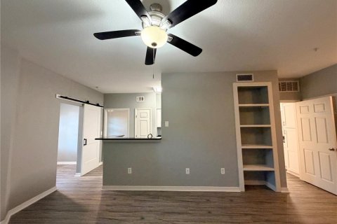 Condo in Tampa, Florida, 2 bedrooms № 2098103 - photo 9