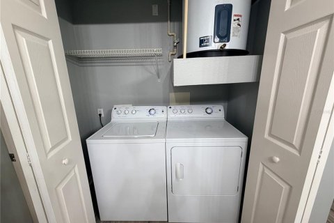 Condo in Tampa, Florida, 2 bedrooms № 2098103 - photo 11