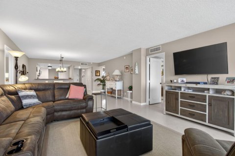 Copropriété à vendre à Pompano Beach, Floride: 3 chambres, 157.93 m2 № 2262159 - photo 13