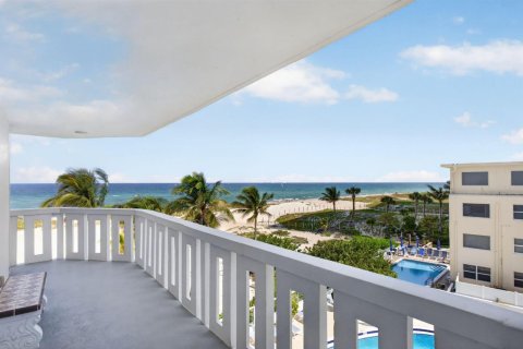 Copropriété à vendre à Pompano Beach, Floride: 3 chambres, 157.93 m2 № 2262159 - photo 27