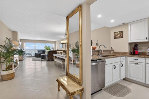Copropriété à vendre à Pompano Beach, Floride: 3 chambres, 157.93 m2 № 2262159 - photo 8