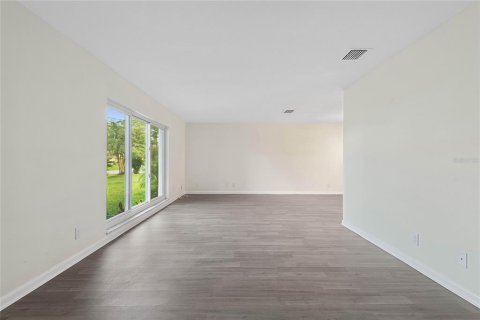 House in Palm Coast, Florida 4 bedrooms, 164.9 sq.m. № 1877328 - photo 5