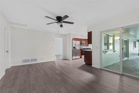 House in Palm Coast, Florida 4 bedrooms, 164.9 sq.m. № 1877328 - photo 15