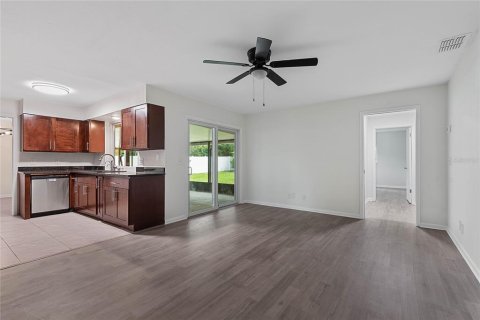 House in Palm Coast, Florida 4 bedrooms, 164.9 sq.m. № 1877328 - photo 14