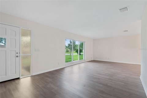 House in Palm Coast, Florida 4 bedrooms, 164.9 sq.m. № 1877328 - photo 3