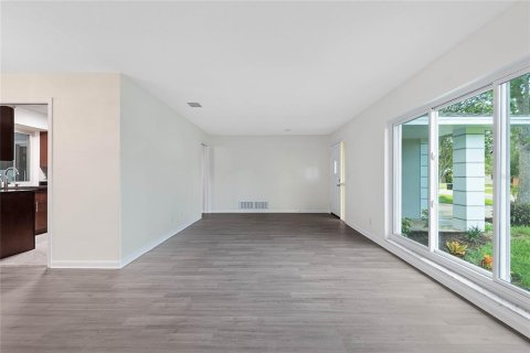 House in Palm Coast, Florida 4 bedrooms, 164.9 sq.m. № 1877328 - photo 4