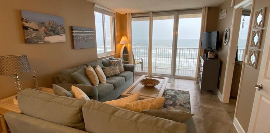 Condominio en New Smyrna Beach, Florida, 2 dormitorios № 924068