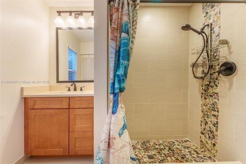 House in Jupiter, Florida 2 bedrooms, 144.37 sq.m. № 1890567 - photo 17