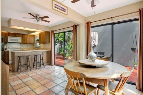 House in Jupiter, Florida 2 bedrooms, 144.37 sq.m. № 1890567 - photo 11