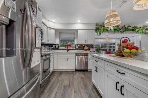 Casa en venta en Hollywood, Florida, 4 dormitorios, 137.5 m2 № 2153234 - foto 7