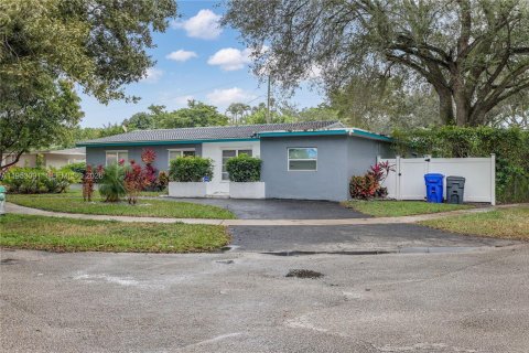 Casa en Hollywood, Florida 4 dormitorios, 137.5 m2 № 2153234