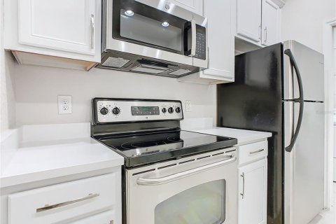 Condo in Kissimmee, Florida, 3 bedrooms  № 1687153 - photo 11